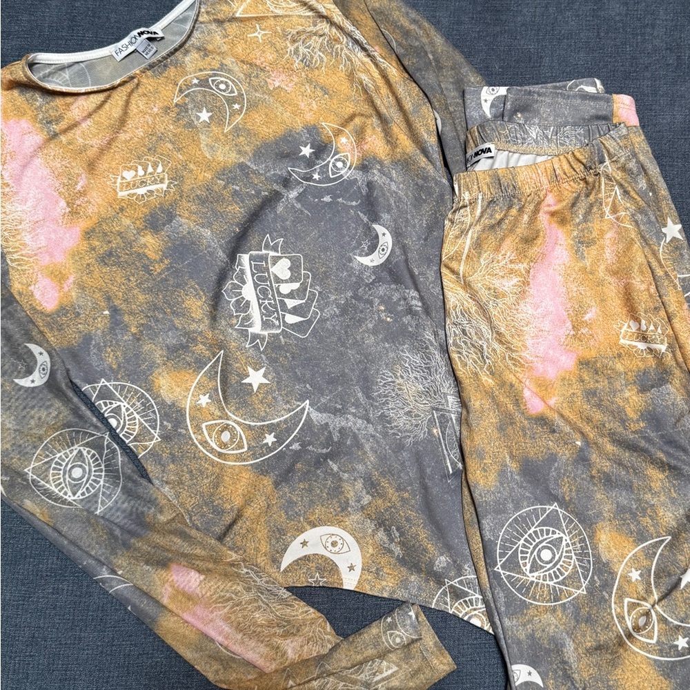 Fashion nova Gold and Gray Leggings with Cosmic Elegance